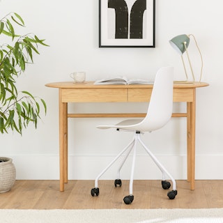Svelti Pure White Office Chair
