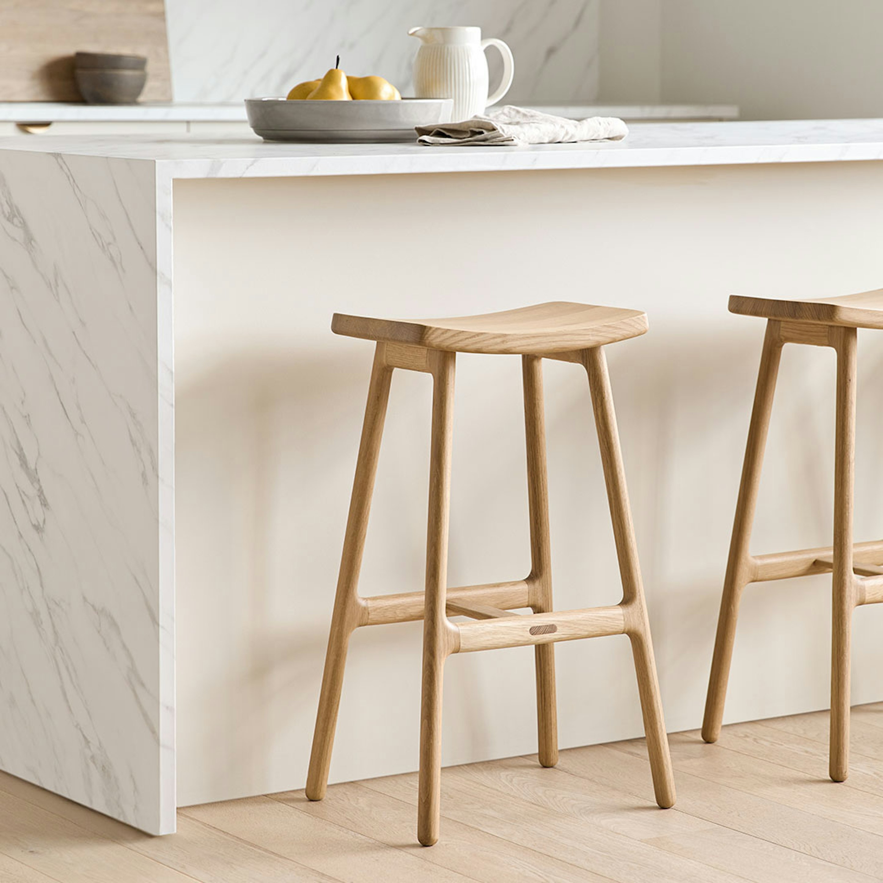 Wooden top Top Stool