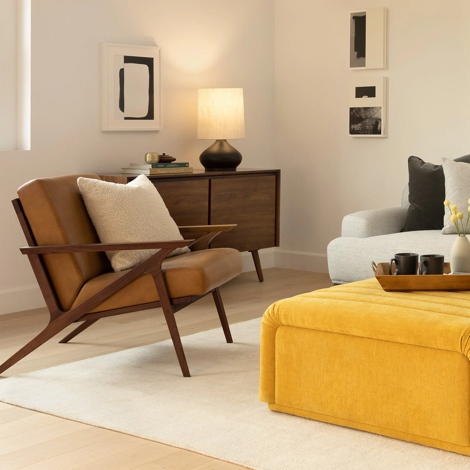 Otio 26" Leather Lounge Chair - Walnut & Toscana Tan