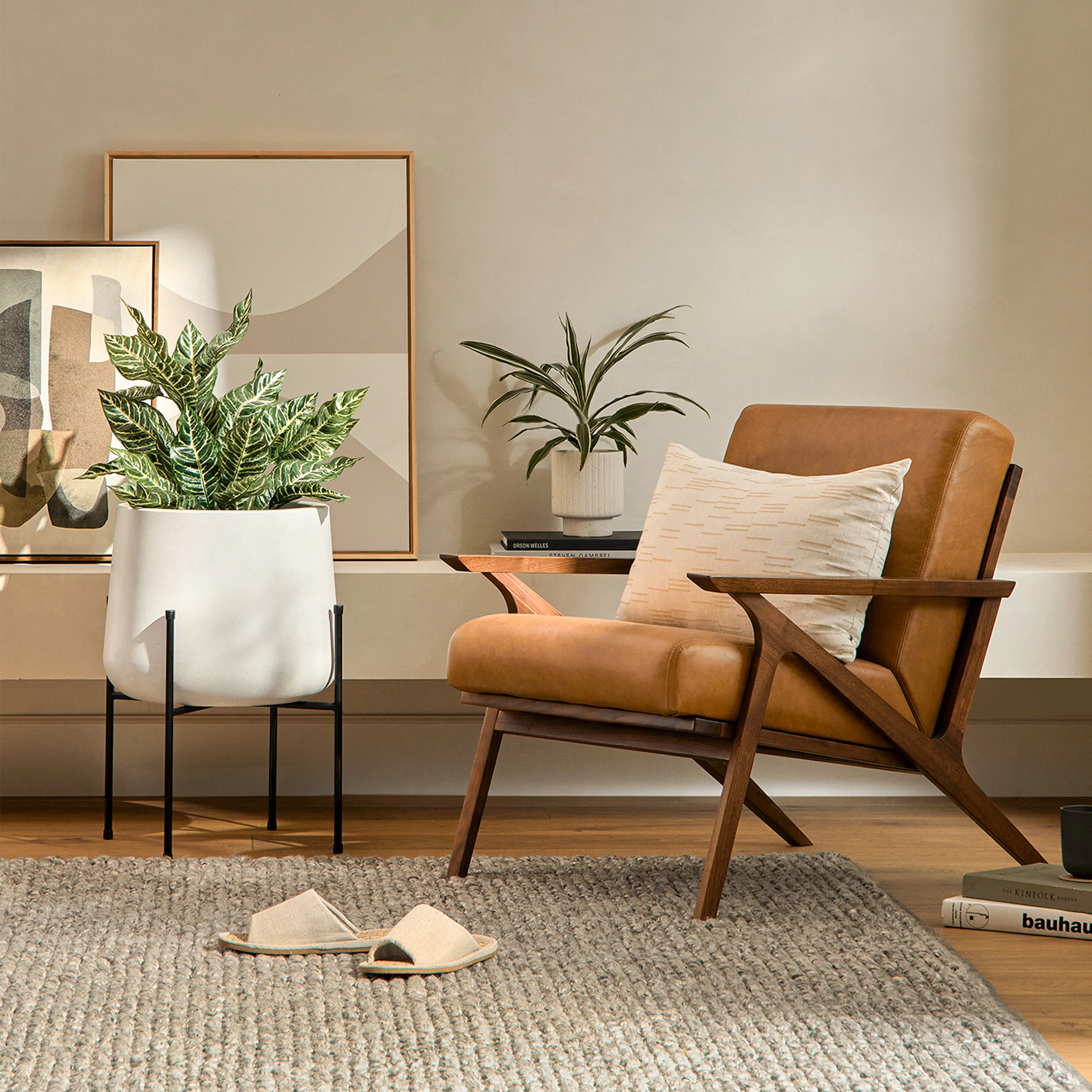 Otio 26" Leather Lounge Chair - Walnut & Toscana Tan