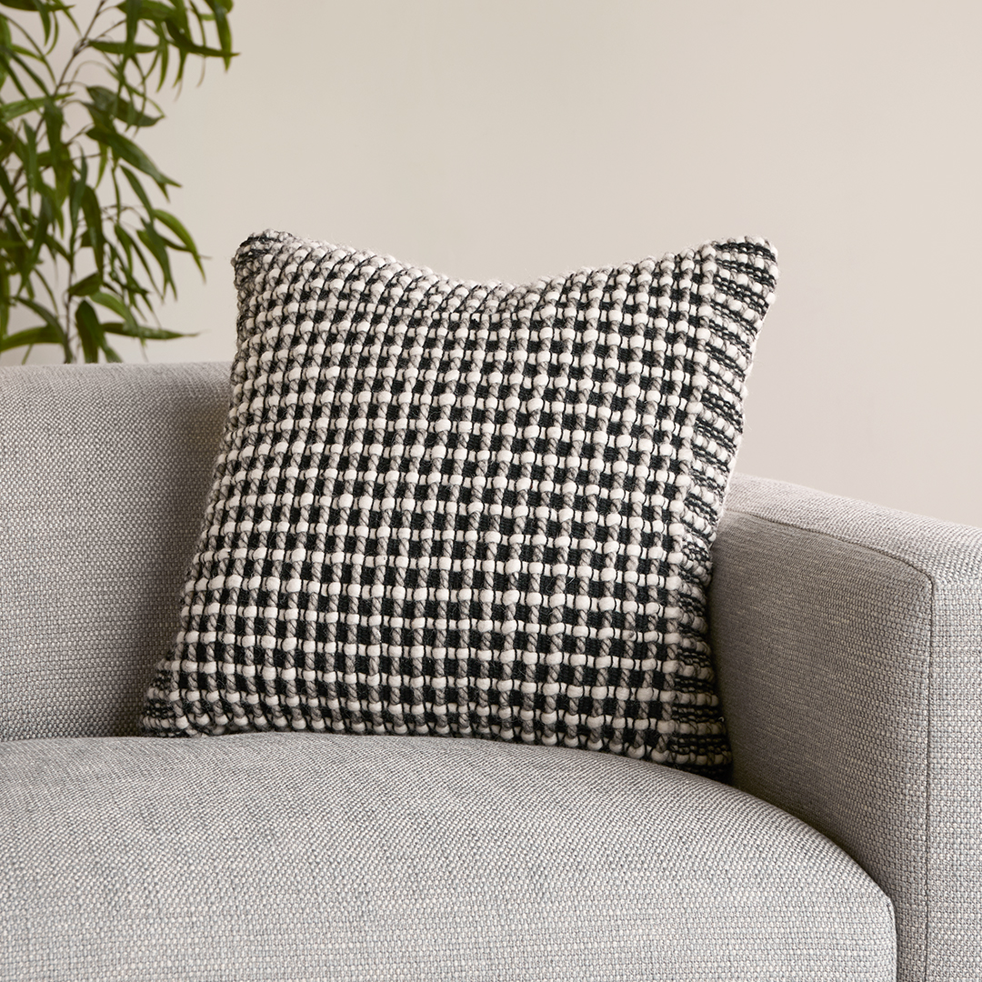 Ren Large Pillow - Black Weave