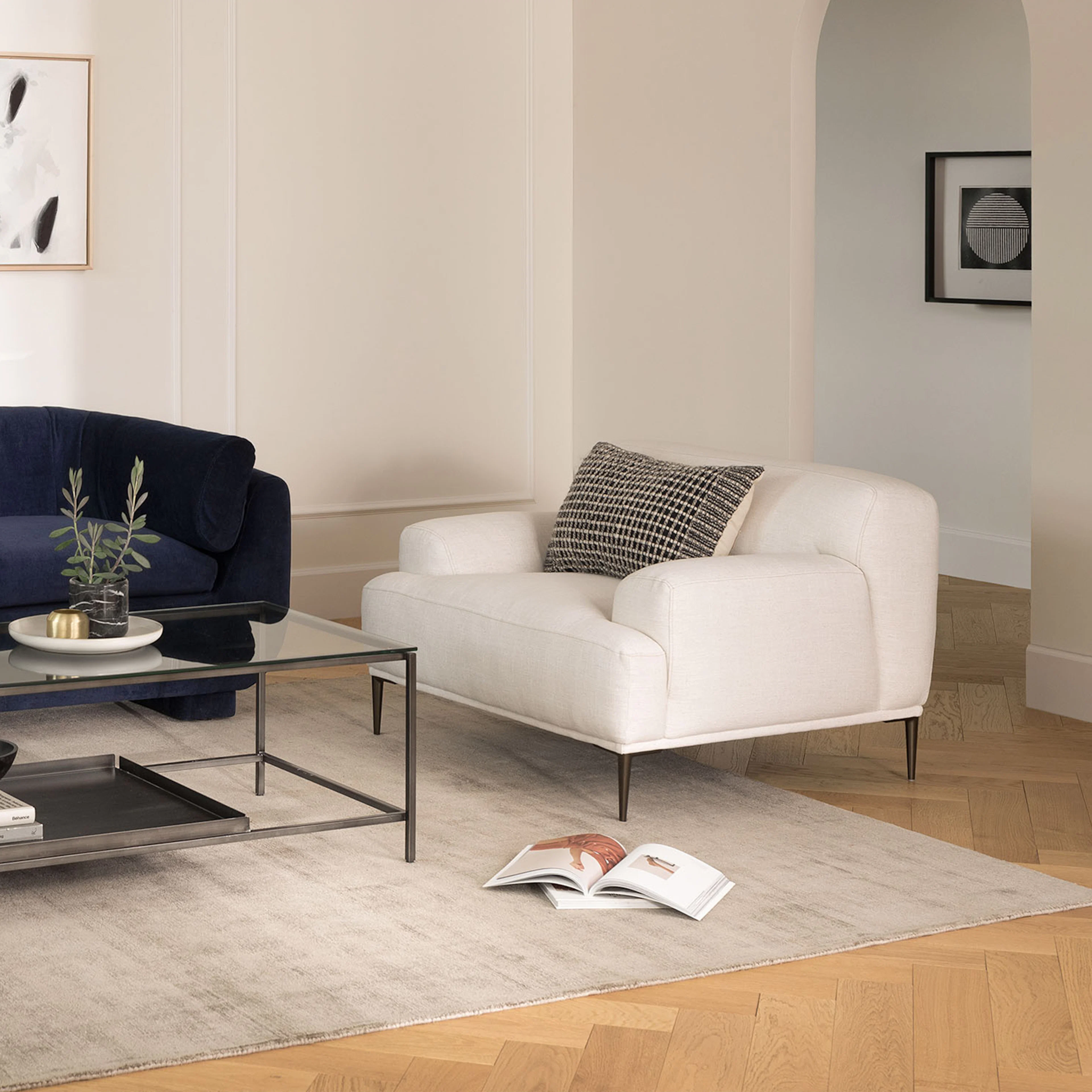 Quartz White Abisko 42.5" Lounge Chair
