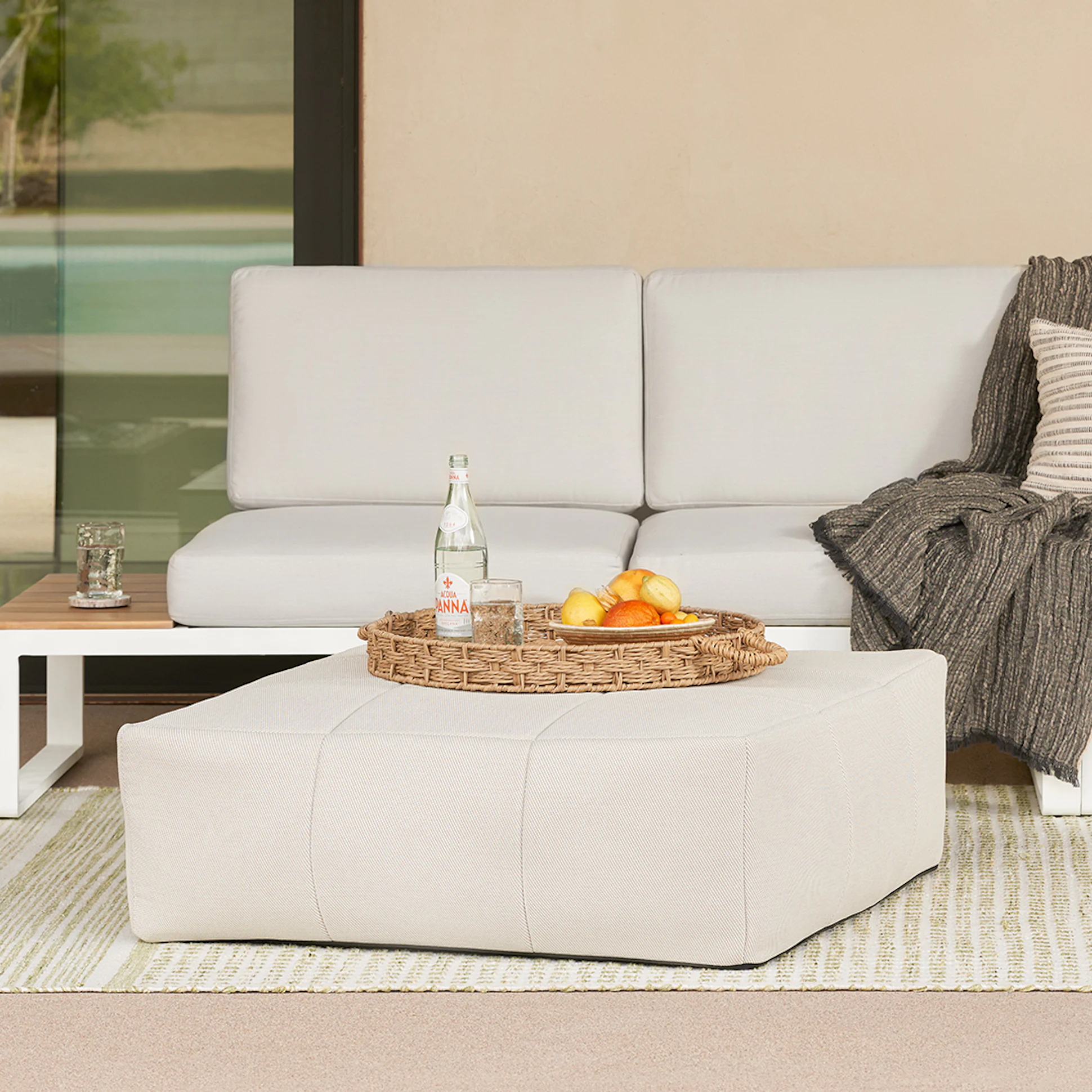 Corvos Whisper Gray Ottoman