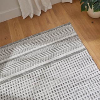 Arroyo 6 x 9 Indoor/Outdoor Rug - Light Gray