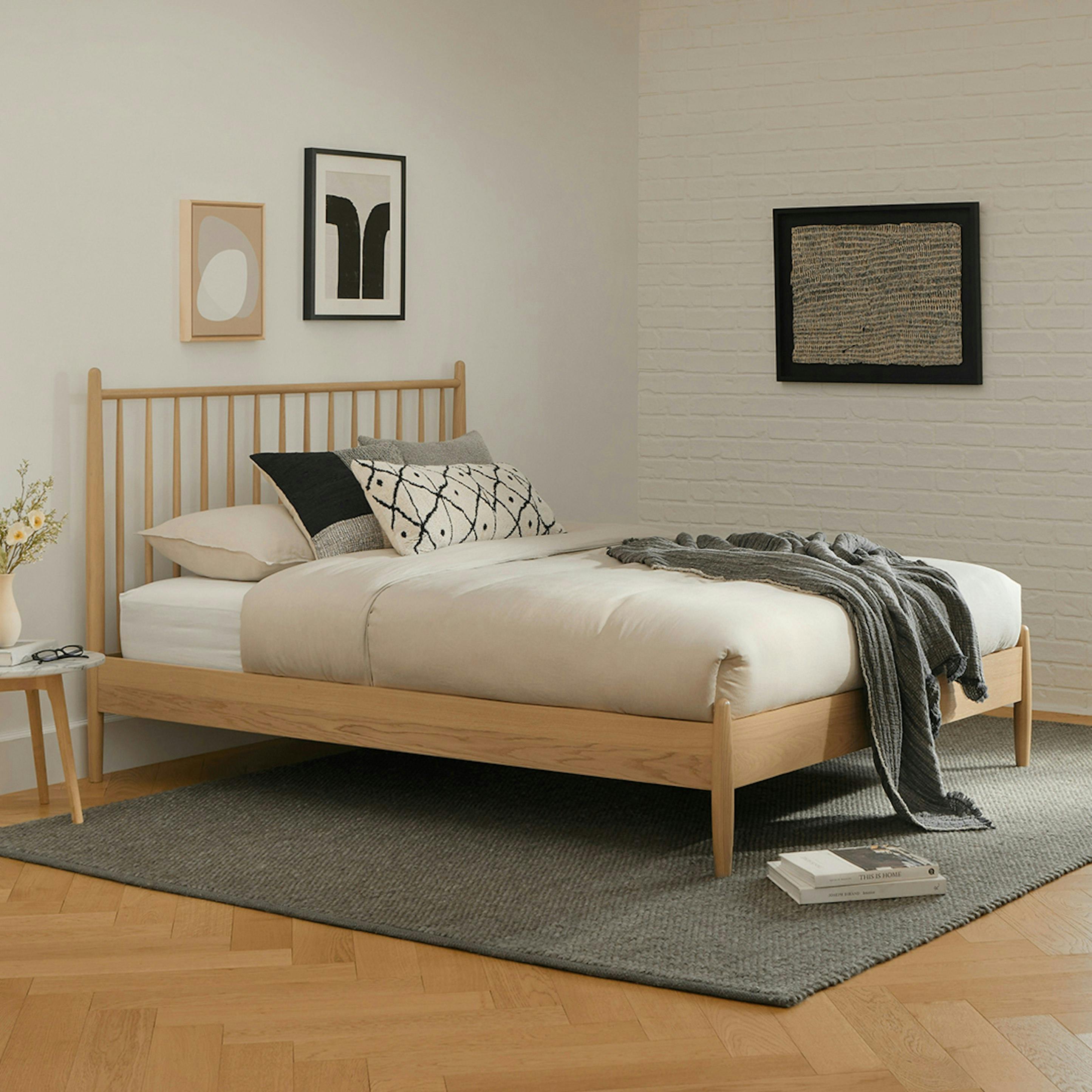 Lenia Queen Bed - White Oak