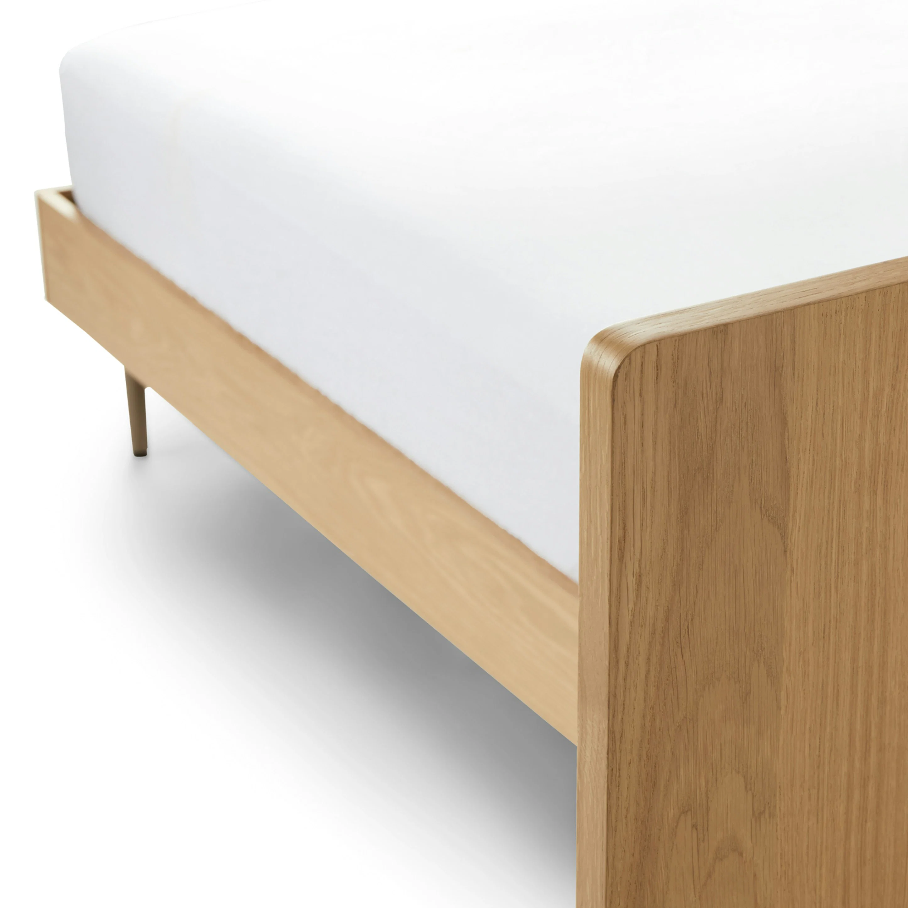 Nera Queen Low Profile Bed with Nightstands Set - Oak