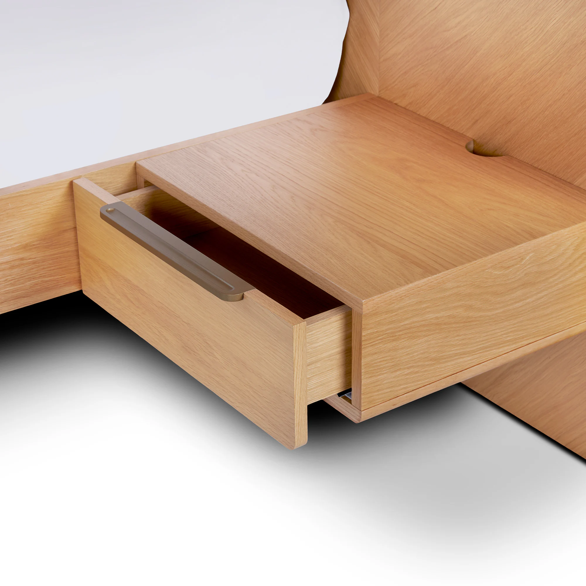 Nera Queen Low Profile Bed with Nightstands Set - Oak