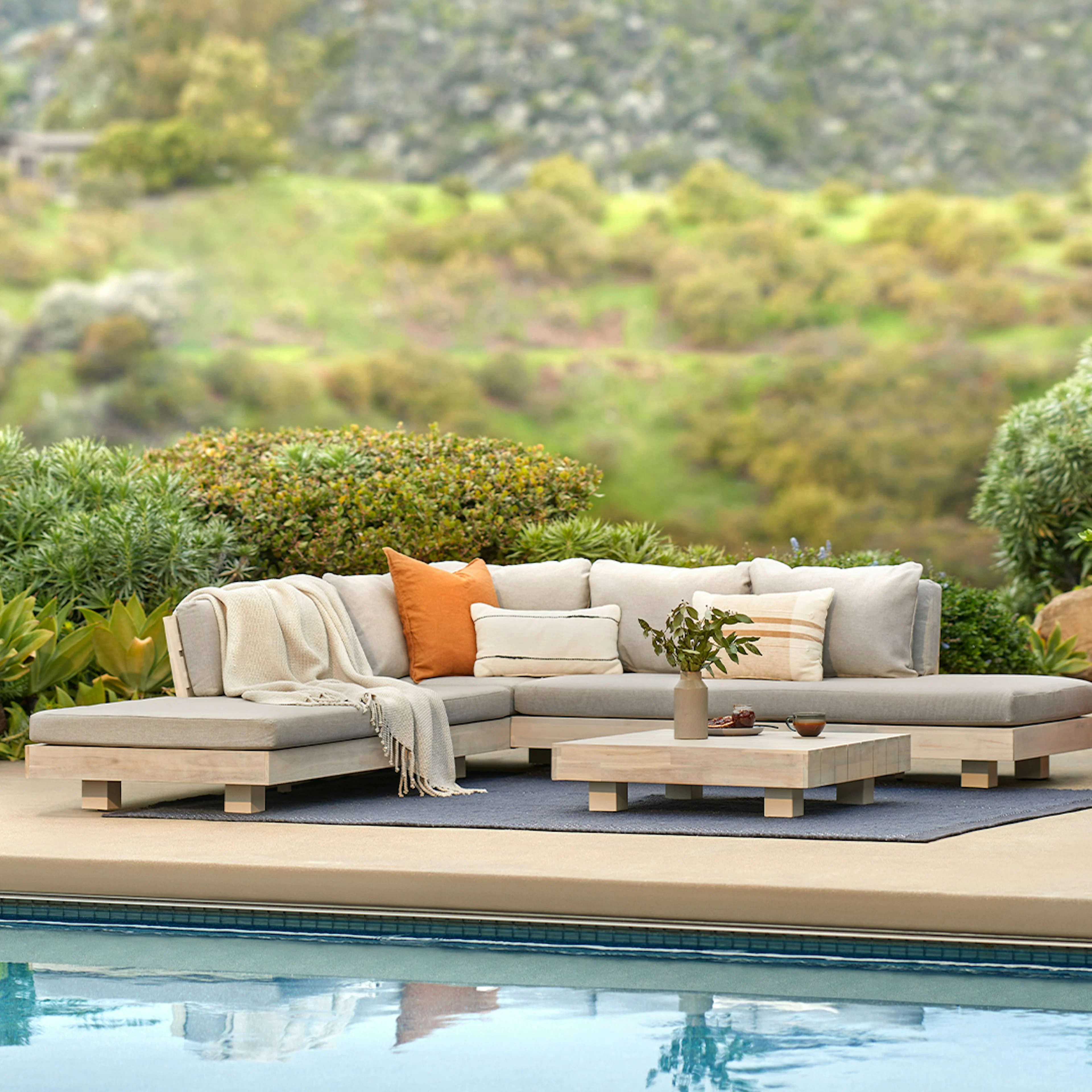 Lubek 100.5" Beach Sand Outdoor Corner Sectional