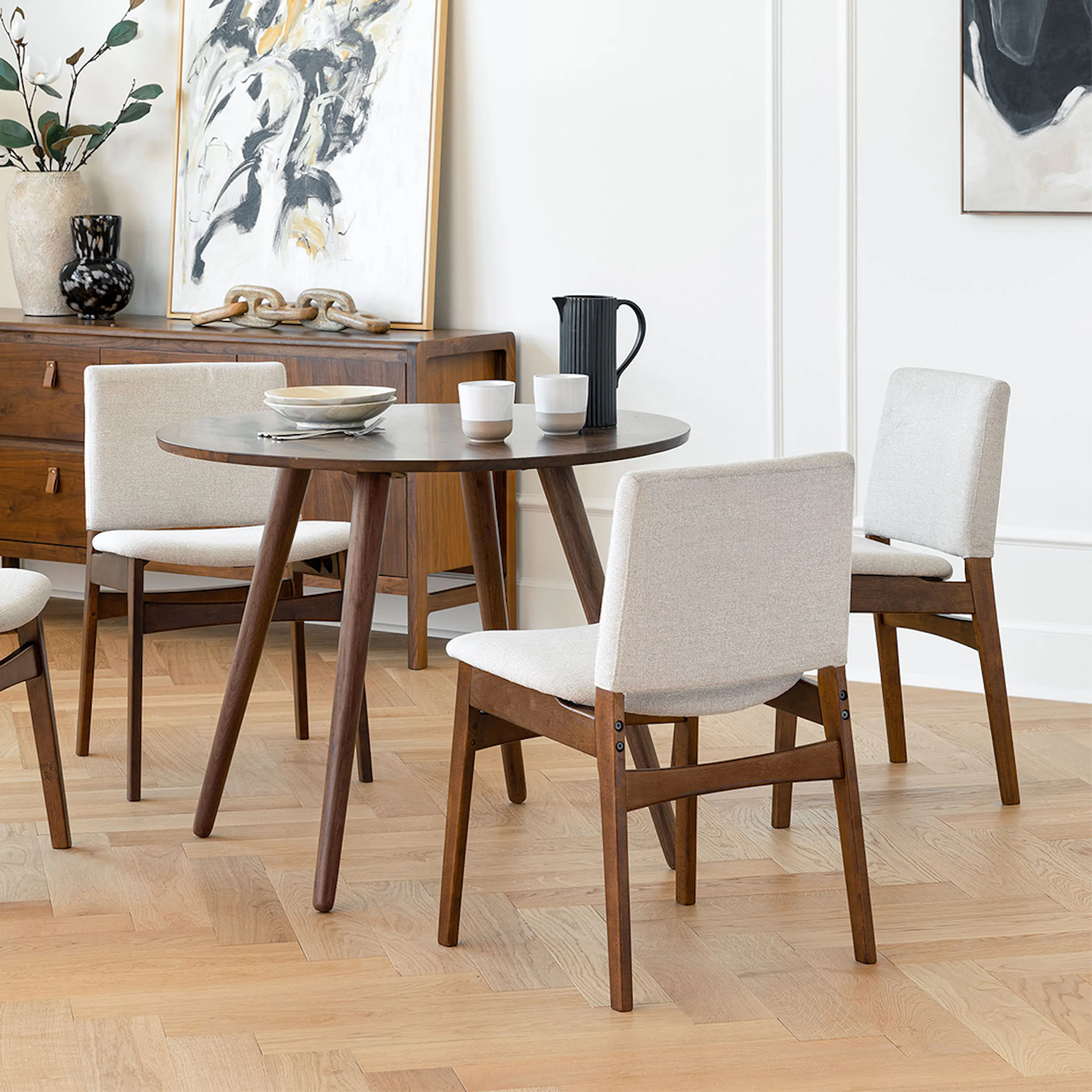 Seno 36" Round Dining Table - Walnut