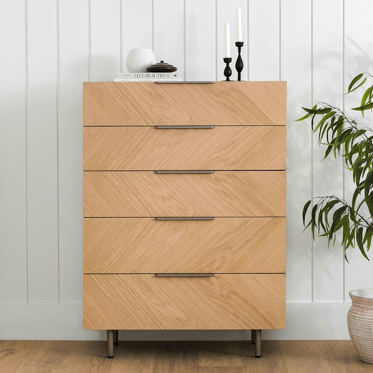 Nera 5-Drawer Chest - Oak Article
