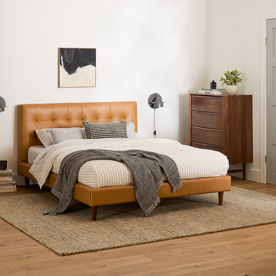Sven Queen Tufted Leather Bed Charme Tan