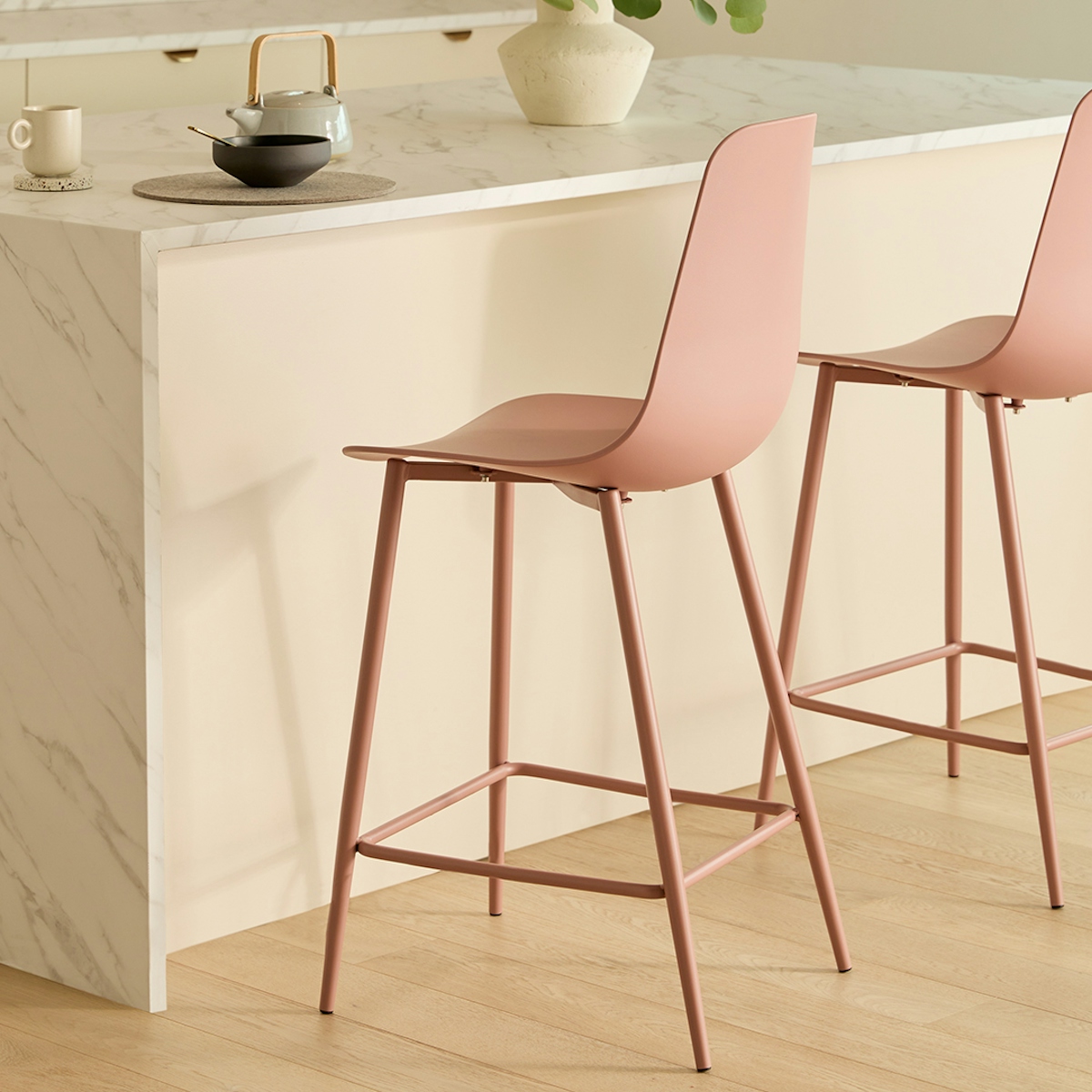 Svelti Counter Stool - Dusty Pink