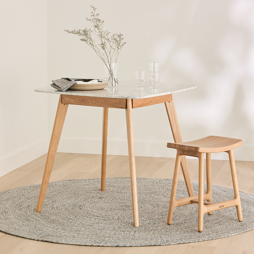 Cafe dining table hotsell
