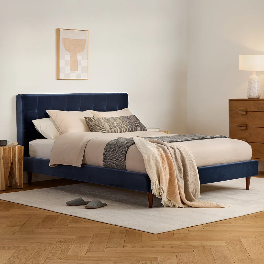 Sven Queen Tufted Velvet Bed - Cascadia Blue