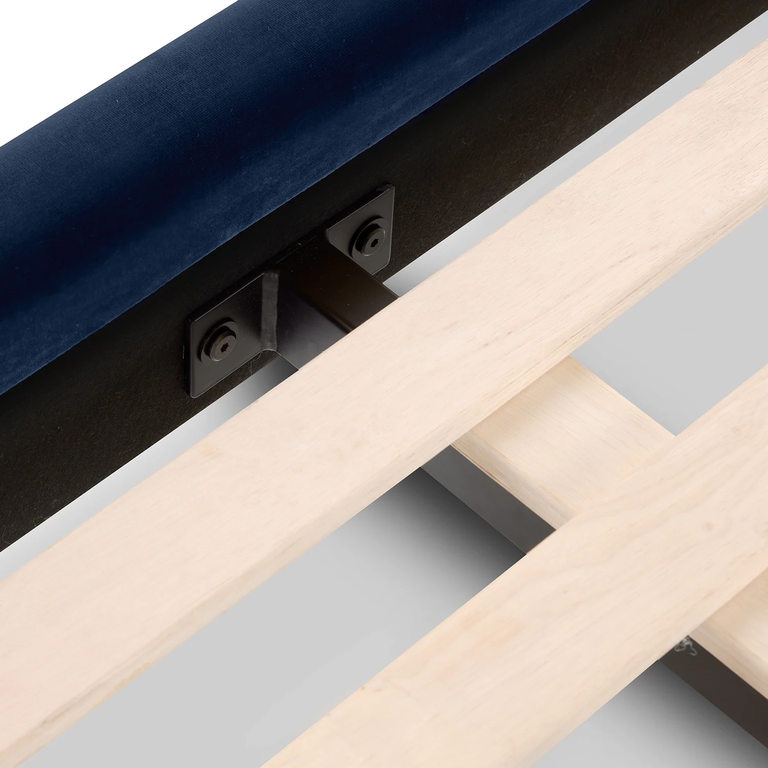 Sven Queen Tufted Velvet Bed - Cascadia Blue