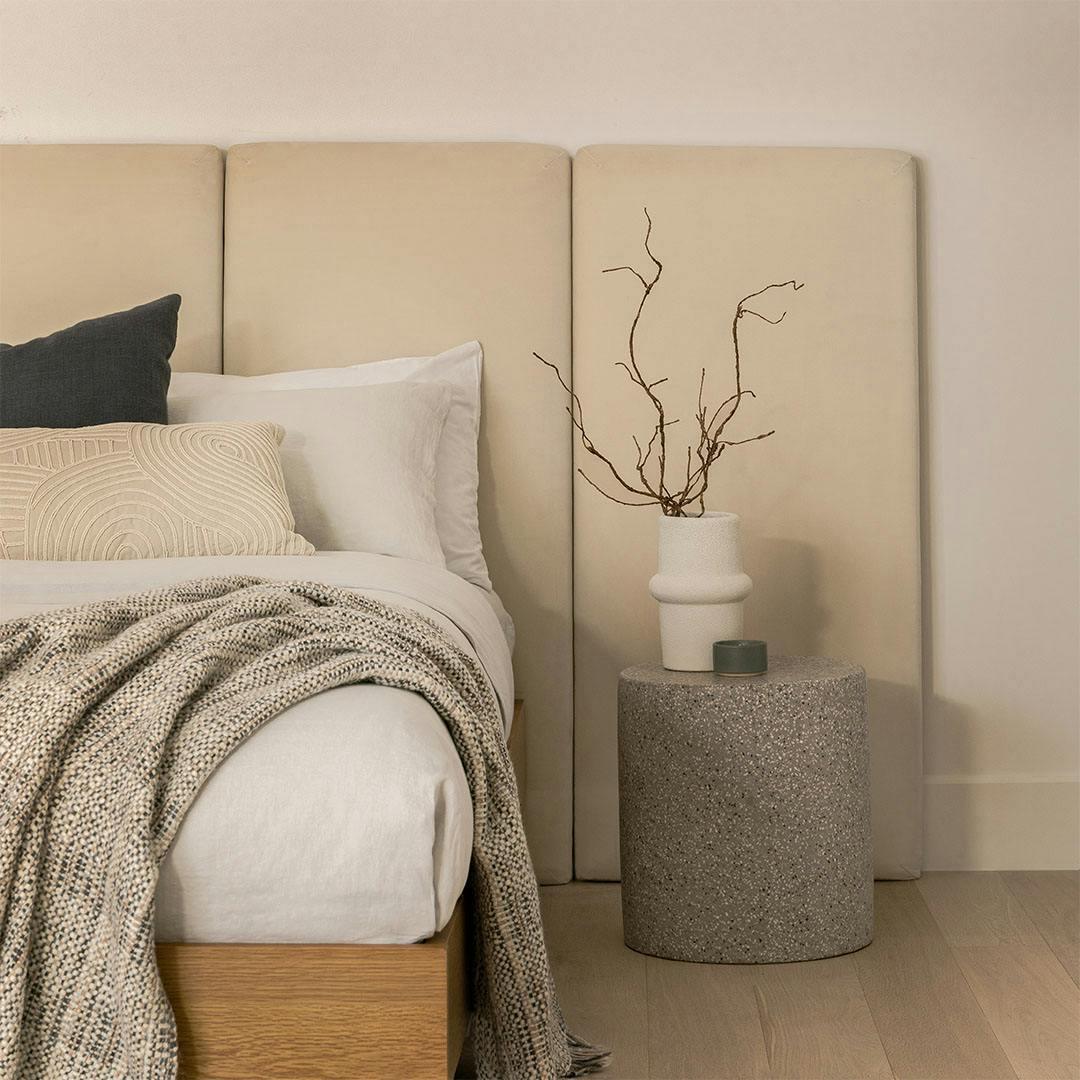 Noel Plush Pacific Taupe King Wall-Mounted 48