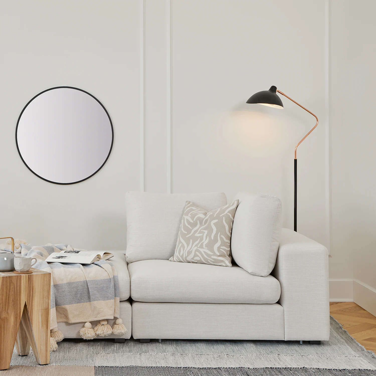 Leap Floor Lamp - Black