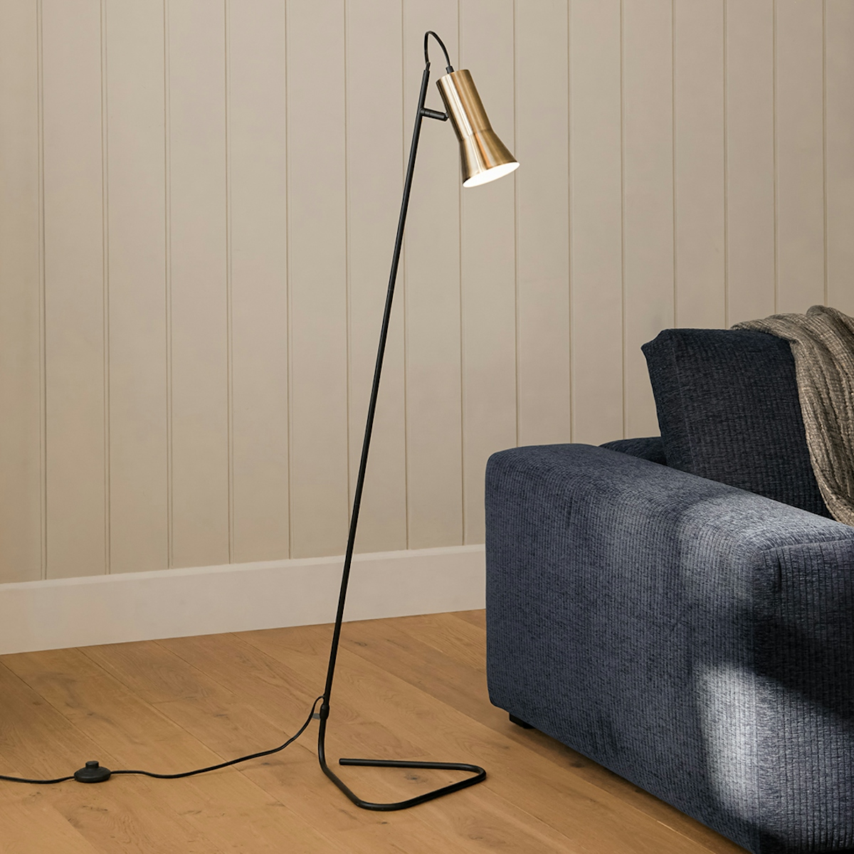 Torch Black Floor Lamp