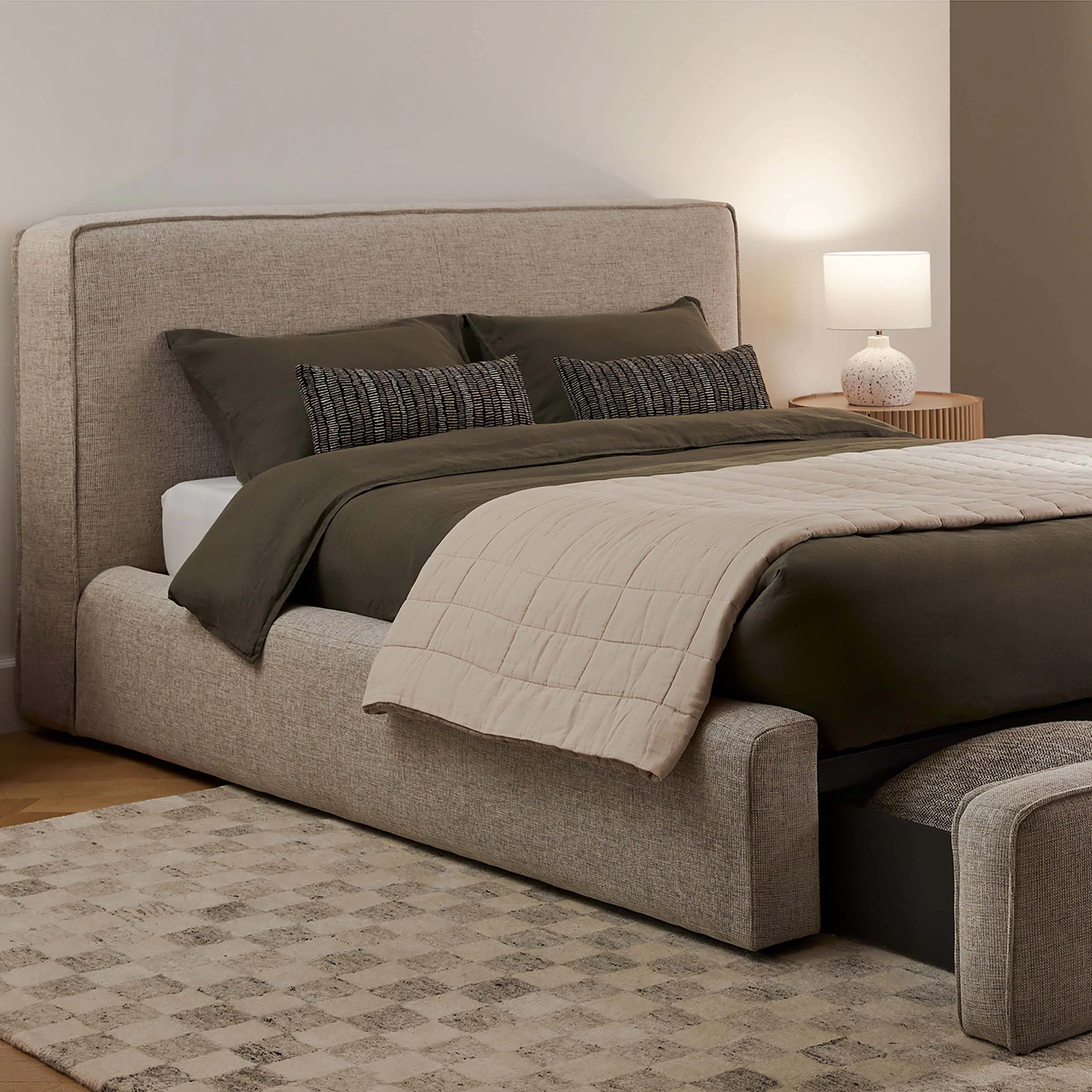 Cigar King Upholstered Storage Bed - Birch Ivory