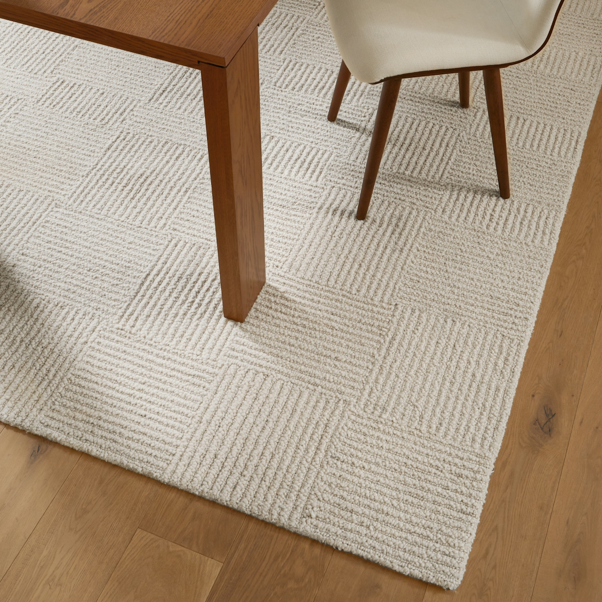 Ivory Grid Textured 8 x 10 Wool Rug Clyde Collection Article