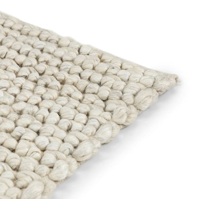 Hira 9 x 12 Ivory White Handmade Area Rug Article