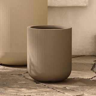 Reya Small Indoor/Outdoor Planter - Concrete Gray
