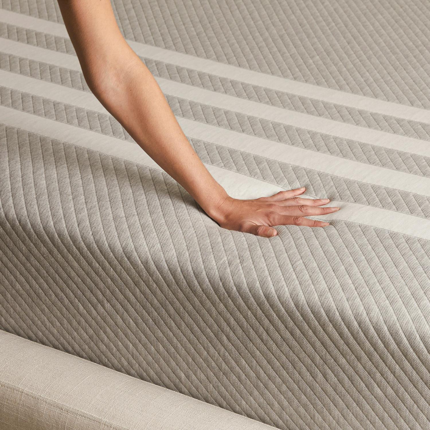 Leesa Original King Memory Foam Mattress, Shop Article today! UPC