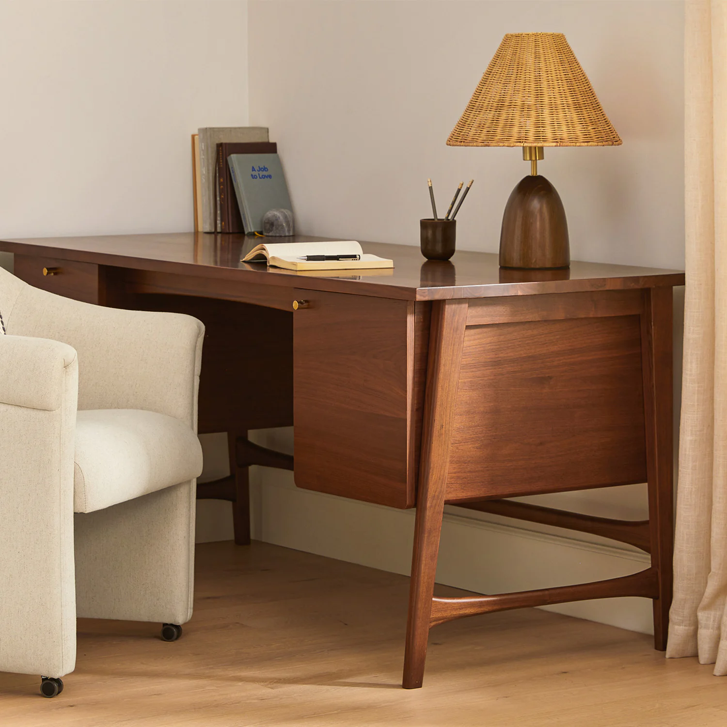Layne Table Lamp - Rattan