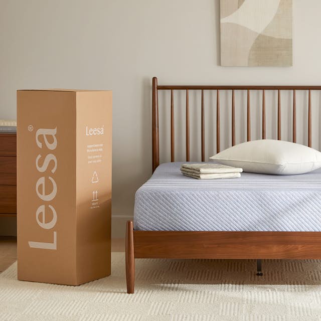 Walnut Wood Full/DoubleSized Platform Bed Frame Basi Article