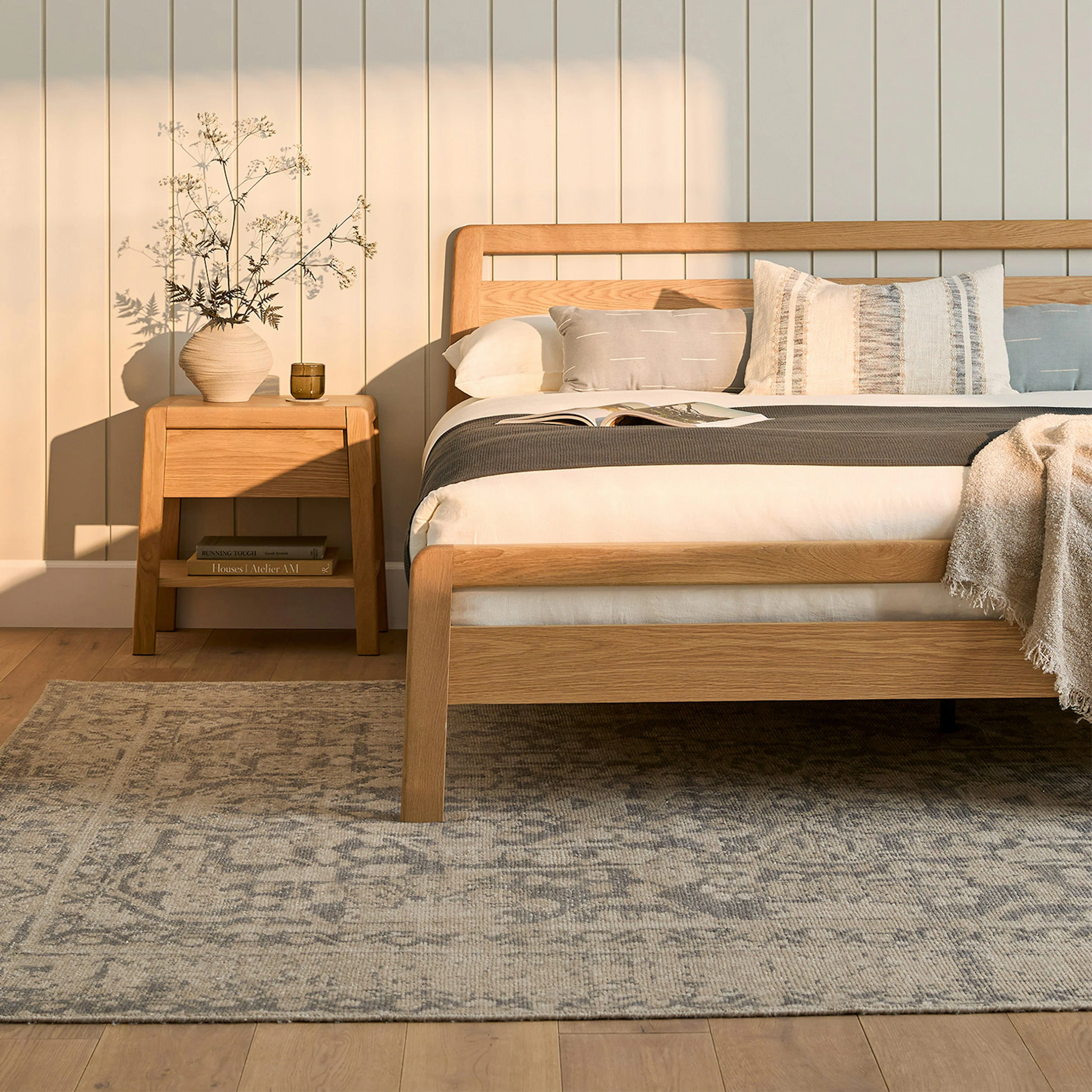 Dalsa King Bed - Natural Oak