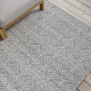 Axill 5 x 8 Indoor/Outdoor Rug - Blue Diamond