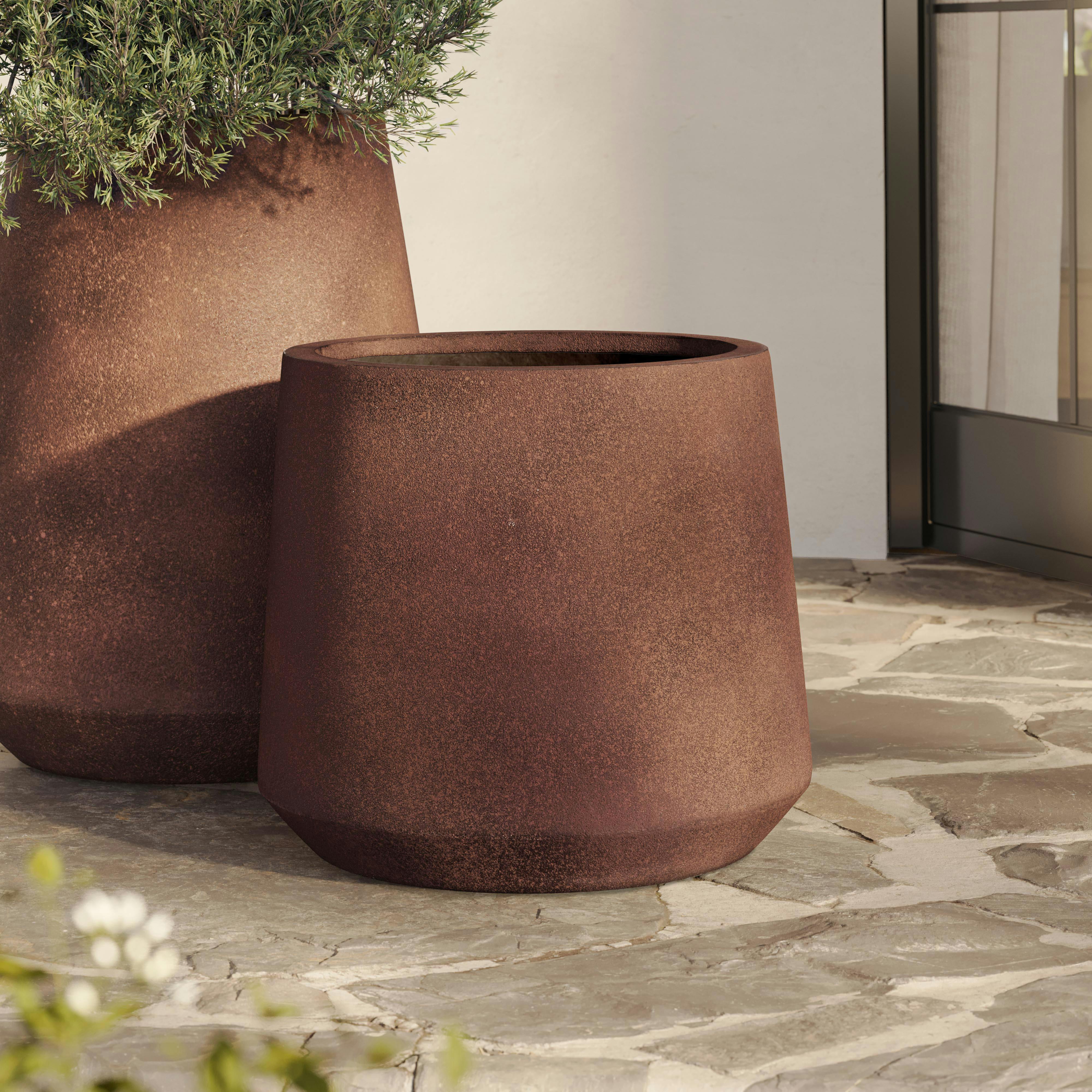 Zayd Molten Medium Indoor/Outdoor Planter | Article