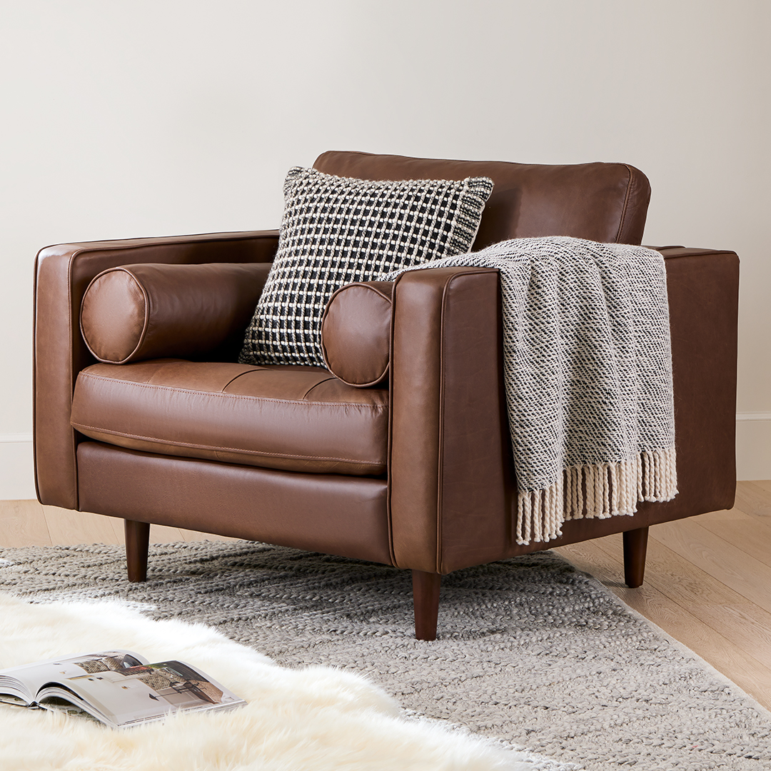 Sven 42 Tufted Leather Lounge Chair Charme Chocolat