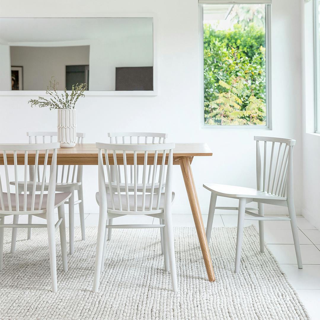 Article Seno Dining Table